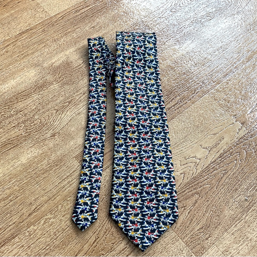 Gold City 100% Silk Black W/ Yellow, Blue, Red Mens Neck Tie - Planes